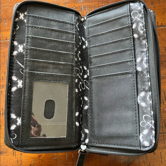 Jessica Simpson Wallet - Picture 3 of 5